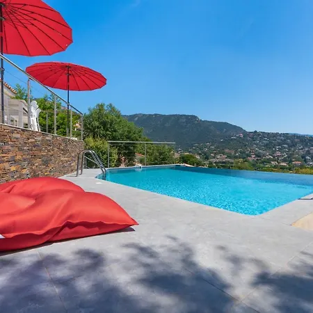Seaside Avec Piscine A 5 Min A Pied De La Saint Clair Le Lavandou