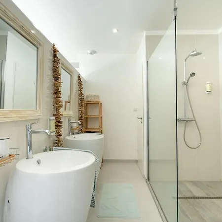 Villa Seaside Avec Piscine A 5 Min A Pied De La Saint Clair Le Lavandou